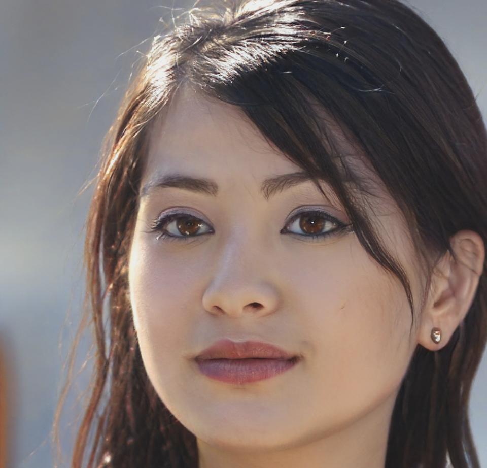 Senior Financial Communication Instructor demonstrating technical setup requirements